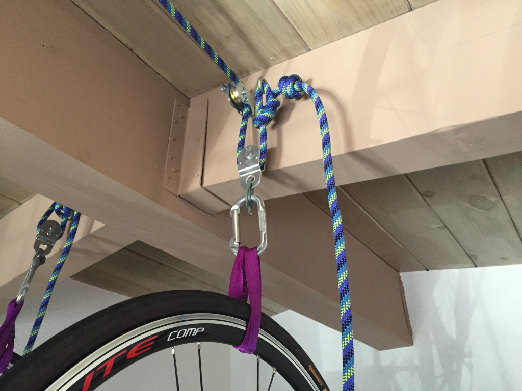PrimeMatik Support for hanging bicycles from the ceiling by ropes and pulleys